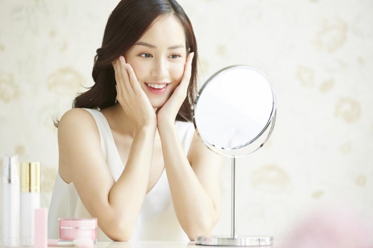 不要信任微信上的爱情要回到现实中谈一场有烟火气的恋爱